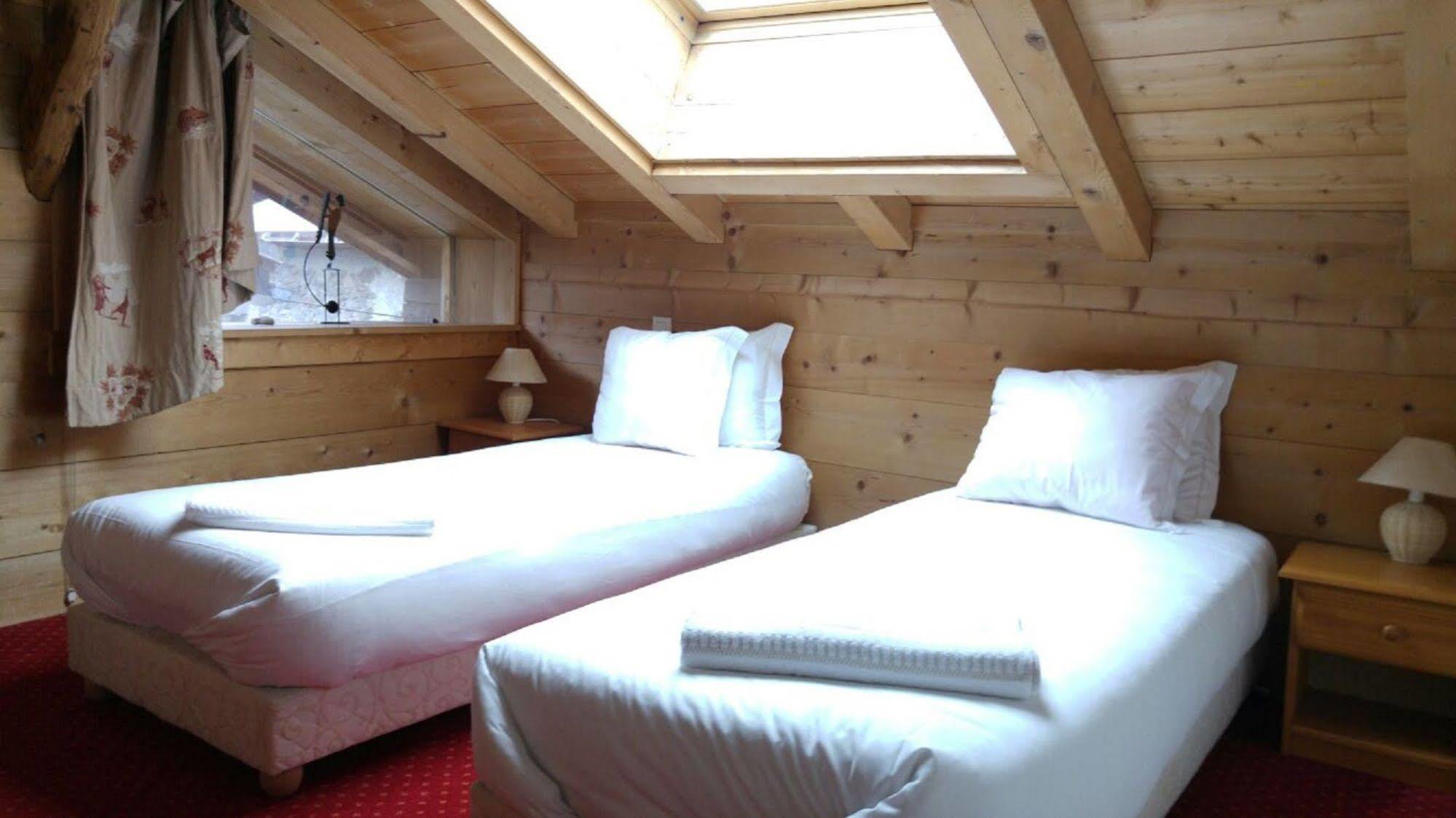 Chalet Pele - Alpes Travel - Central Chamonix - Sleeps 11 מראה חיצוני תמונה